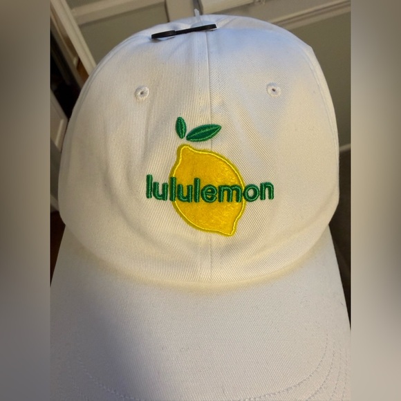 Lululemon “Lemon” Hat NEW - Picture 2 of 5
